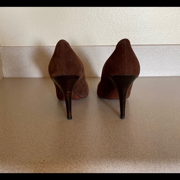 Ralph Lauren PURPLE LABEL Suede Heels - Picture 3 of 4
